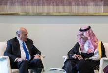 صورة وزير الخارجية ونظيره العراقي يبحثان مستجدات أوضاع المنطقة