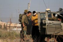 صورة إصابات واعتقالات بين الفلسطينيين باقتحام جيش الاحتلال الإسرائيلي مناطق بالضفة
