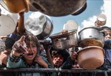 صورة الإعلامي الحكومي يحذر من مقتلة جماعية مرتقبة بحق 100 ألف طفل بغزة خلال أيام