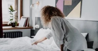 صورة ثلاثة أشياء سامة في غرفة النوم يجب التخلص منها على الفور