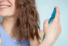 صورة أهمها كثرة تصفيفه.. 13 خطأ يضر بصحة الشعر