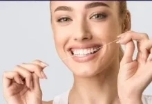 صورة ثلاث طرق طبيعية للتخلص من البقع الصفراء على الأسنان