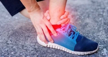 صورة أعراض ارتفاع الكوليسترول قد تظهر أولاً في كاحلك