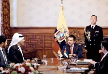 صورة رئيس الإكوادور يبحث التعاون مع رئيس جهاز الإمارات للمحاسبة