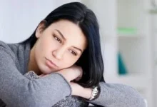 صورة دراسة تكشف العادات اليومية التي قد تؤدي إلى القلق والاكتئاب