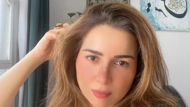 صورة مي عز الدين تساند أنغام في محنتها الصحية وتغازل ياسمين عبد العزيز