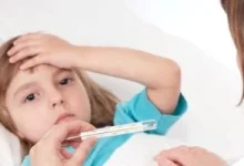 صورة هل يمكن للأطفال أن يصابوا بالتهاب الزائدة الدودية؟.. أهم العلامات والأعراض