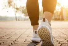 صورة دراسات يوليو تكشف أن التدخين مرتبط بالزهايمر والمشي يقلل من خطر السرطان
