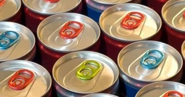 صورة 7 علامات تحذيرية تشير إلى آثار جانبية خطيرة من تناول مشروبات الطاقة