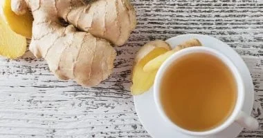 صورة ما النتائج التي تترتب على شرب ماء الثوم والزنجبيل والليمون يوميًا؟
