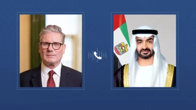 صورة محمد بن زايد ورئيس وزراء بريطانيا يناقشان العلاقات ومعالجة الأزمة الإنسانية في غزة