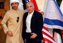 صورة زعيم المعارضة الاسرائيلية لبيد يلتقي رئيس الإمارات في أبو ظبي