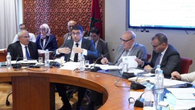 صورة الأغلبية والمعارضة تقترحان التراجع عن منح “مجلس الصحافة” صلاحية توقيف المطبوعات والصحف