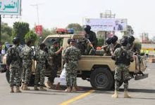 صورة صنعاء تشتعل بالاعتقالات.. حملة أمنية تطال موظفين وضباطاً موالين للحوثيين
