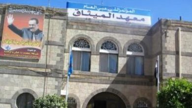 صورة صنعاء: الحوثيون ينتشرون في محيط منازل قيادات حزب المؤتمر ويفضون بالقوة اجتماعًا للأمانة العامة