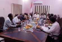صورة أحزاب حضرموت تتهم محافظ حضرموت بتعطيل مؤسسات الدولة وتفشي الفساد وتطالب مجلس القيادة الرئاسي بسرعة إقالته …عاجل