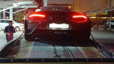 صورة شرطة دبي تحجز مركبتين بسبب سلوك استعراضي خطير