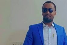 صورة شرطة المهرة تعلن القبض على رئيس الجالية الأثيوبية بتهمة الإتجار بالبشر وقيادة شبكة تهريب إلى سلطنة عُمان