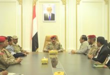 صورة وزير الدفاع يصل مأرب ويترأس اجتماعاً موسعاً للجنة الأمنية ويشدد على الحفاظ على المستوى المتقدم من العمل الأمني بالمحافظة.. عاجل