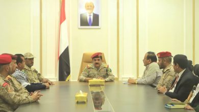 صورة وزير الدفاع يصل مأرب ويترأس اجتماعاً موسعاً للجنة الأمنية ويشدد على الحفاظ على المستوى المتقدم من العمل الأمني بالمحافظة.. عاجل