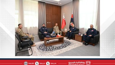 صورة رئيس الأمن العام يستقبل الملحق العسكري بالسفارة الأمريكية لدى مملكة البحرين