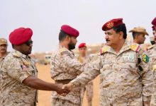 صورة وزير الدفاع يزور الفرقة الثانية- قوات درع الوطن المرابطة في الوديعة بحضرموت ويشدد على الإعداد والتدريب وضرورة التنسيق بين التشكيلات العسكرية