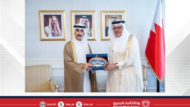 صورة وزير الخارجية يستقبل سفير دولة الكويت لدى مملكة البحرين بمناسبة انتهاء فترة عمله