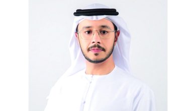 صورة إصدار رخصة تتيح لزوّار دبي قيادة الوسائل البحرية الترفيهية