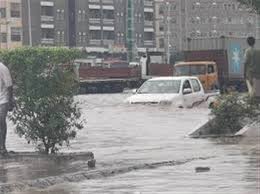 صورة أمطار غزيرة تهطل على عدن والضالع وتحذيرات من سيول جارفة