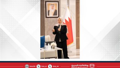 صورة الرئيس التنفيذي لـ”تمكين” تلتقي مع الشباب البحريني من المشاركين في برنامج “رهان المستقبل”