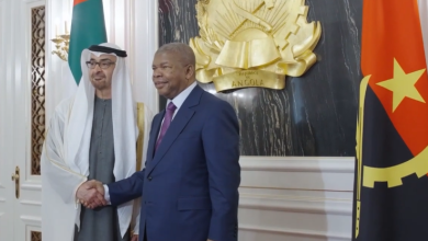 صورة رئيس الدولة ورئيس أنغولا يشهدان تبادل اتفاقية الشراكة الاقتصادية الشاملة وإعلان عدد من مذكرات التفاهم والاتفاقيات بين البلدين