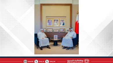 صورة سمو الشيخ عيسى بن سلمان بن حمد يستقبل رئيس جهاز الخدمة المدنية
