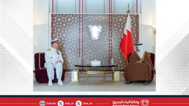 صورة نائب جلالة الملك ولي العهد يؤكد على ما يربط مملكة البحرين والولايات المتحدة الأمريكية من علاقات صداقةٍ وطيدة وشراكةٍ استراتيجيةٍ وثيقة تشهد كافة مساراتها تقدمًا وتطورًا مستمرًا