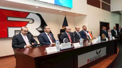 صورة بعد التجديد له.. رئيس الرقابة المالية يجتمع مع  قيادات وأعضاء الهيئة
