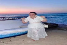 صورة “إزاي خسيتي”.. أحدث ظهور لـ إلهام شاهين بوزن نحيف في الساحل