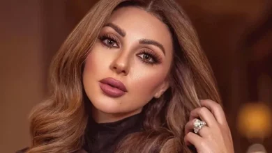 صورة بـ تاج على شكل قرون وفستان مفتوح.. إطلالة غريبة لـ ميريام فارس