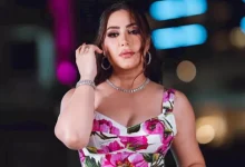 صورة بجمبسوت ضيق.. كيف نسقت بوسي إطلالتها صيفية في أحدث ظهور؟