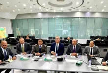 صورة وزير البترول يطمئن على تأمين تدفقات الغاز لمحطات الكهرباء مع ارتفاع در