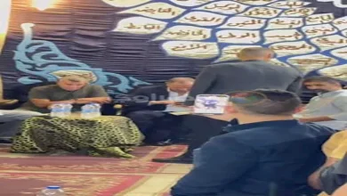 صورة “في عزاء فاروق العامري”.. 10 صور ترصد حوار جانبي بين محمود الخطيب وولي