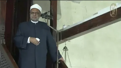 صورة خطيب الأزهر يحذر من فرقة المسلمين: الشريعة أتت لتجعل المؤمنين أمة واحد