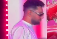 صورة ليجي سي يتألق في حفل “العلمين الجديدة”.. ويسأل الجمهور: حد حافظ “بيتاد
