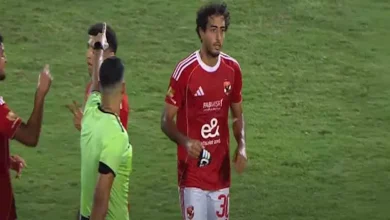 صورة من هاني لفؤاد وموقف من طاهر.. كيف وصلت شارة قيادة الأهلي إلى مصطفى شوب