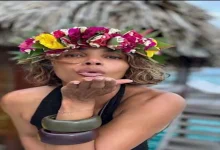 صورة هالي بيري تخطف الأنظار على البحر.. وتشكر الجمهور على رسائل عيد ميلادها