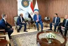 صورة وزير البترول يعلن عن مسح جيولوجي شامل على مستوى الجمهورية للكشف عن الإ