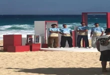 صورة 4 نجوم من الأهلي يشاركون في إعلان جديد لـ “ريد بول” على شاطئ البحر