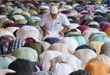 صورة ماليزيا تغلظ عقوبة التغيب عن صلاة الجمعة للسجن سنتين.. ما حكم الشرع؟
