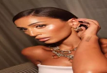 صورة بـ23 ألف جنيه.. دينا الشربيني بجمبسوت شفاف وجريء