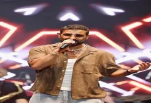 صورة بچامة حرير بـ115 ألف جنيه.. أحمد سعد يلفت الأنظار في أحدث ظهور له