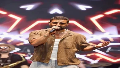 صورة بچامة حرير بـ115 ألف جنيه.. أحمد سعد يلفت الأنظار في أحدث ظهور له