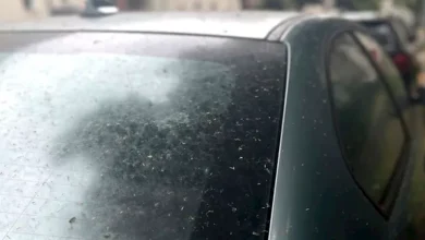 صورة هكذا تتخلص من الأوساخ العنيدة بزجاج السيارة